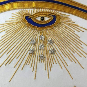 Tablier maçonnique de luxe brodé à la main à coudre avec logo en tissu personnalisable - Prix du tablier maçonnique - Product Image 3