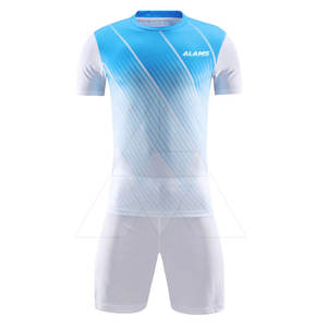 Uniforme de fútbol de alta calidad de poliéster 100% de color sólido para jugadores de fútbol - Product Image 1