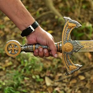 Épée artisanale en acier inoxydable Herugrim Theoden The Rings, épée de chevalier templier confortable à prix abordable, vente en gros - Product Image 5