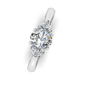 แหวนหมั้นมอสซาไนต์ทรงรีสามเม็ด ประดับมงกุฎรูปหัวใจ สง่างามและหรูหรา ประเภทสินค้า - Product Image 1