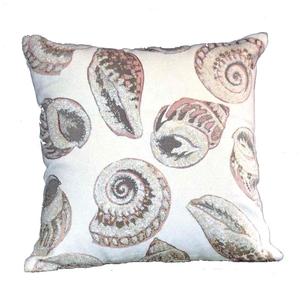 Funda de cojín floral adornado de algodón hecho a mano de alta demanda para un acento suave y elegante para el hogar disponible al mejor precio - Product Image 3