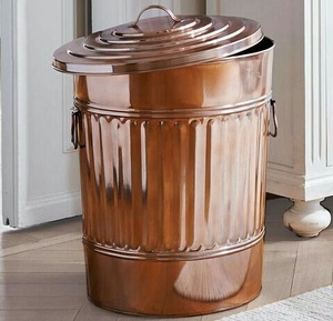 Poubelle en métal faite à la main de qualité supérieure avec un design antique et une construction solide pour le bureau à domicile et la salle de bain - Product Image 3