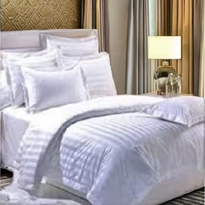 ผ้านวมโพลีเอสเตอร์คุณภาพเยี่ยมสำหรับโรงแรมน้ำหนักเบาทุกฤดูผ้านวมลายทางผ้าปูเตียงนุ่มสบายทนทาน - Product Image 1