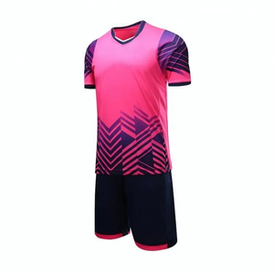 Conjunto de Entrenamiento de Fútbol Ligero y Transpirable con Nombre Personalizado OEM, Camiseta y Pantalones Cortos de Poliéster para Práctica Unisex en Adultos y Escuelas - Product Image 2