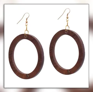 Pendientes colgantes de resina púrpura Vintage de diseñador hechos a medida, accesorio de moda de alta calidad - Product Image 4