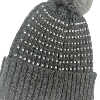 Bonnet d'hiver tricoté jacquard personnalisé du fabricant avec broderie, pompon et impression numérique à motif animalier, idéal pour la plage