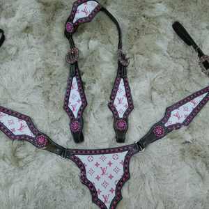 Ensemble de sellerie western en cuir véritable de haute qualité, tendance, avec incrustation imprimée personnalisée, têtière et collier de poitrine, quincaillerie en acier inoxydable pour l'équitation - Product Image 5