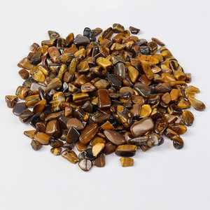 Vente en gros d'Oeil de Tigre Cristal Poli Chips Sculpté Fenshui Gemstone Figurine Gravée Amour Guérison Pour la Fabrication de Bijoux Inde - Product Image 1