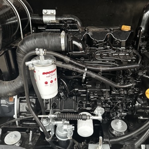 Excavatrice DOOSAN Dx60 d'occasion, 6 tonnes, moteur, boîte de vitesses, engrenages, bon rendement, prix bas, pompe hydraulique, moteur PLC, construction - Product Image 5