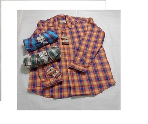 เสื้อเชิ้ตแขนยาวลายสก็อตคลาสสิกสำหรับผู้ชายและผู้หญิง - Product Image 1