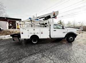 Camión grúa con plataforma elevadora Versalift de 29 pies, usado, año 2014, modelo Ram 4500 - Product Image 3