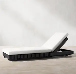 Tempat Tidur Matahari Logam Hitam Modern Luar Ruangan Aluminium Chaise Lounge Sunbed dengan Roda Hotel Aluminium Kursi Berjemur