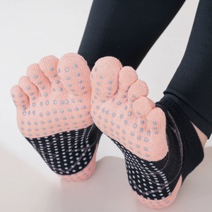 Calcetines de algodón con agarre de cinco dedos hasta el tobillo logotipo personalizado transpirable ajuste elástico para Yoga Pilates uso diario diseño de mezcla de colores - Product Image 6