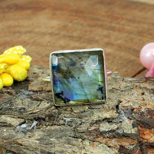 Bague fine en argent sterling 92.5 Pièce de déclaration en labradorite faite à la main avec placage au rhodium Technologie d'incrustation unique Cadeau parfait - Product Image 3