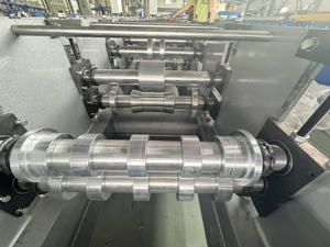 Mesin Pembuat Pipa Baja Persegi Otomatis Berkualitas Tinggi dari Baja Tahan Karat dengan Kontrol Motor PLC Kecepatan 8-20 M/menit Baru - Product Image 4