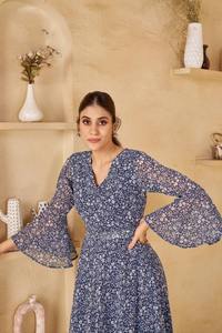 Colección de Vestidos Georgette de Neeta Creation, con Interior de Crepé, Mangas Campana, Moderno, Elegante, Elástico, Sin Arrugas, Diseño de Longitud Media - Product Image 3