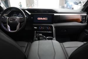 GMC Sierra 2024 USADO de Buena Calidad (Denali 3.0D Duramax) 224Kw (305Hp) 76km de Kilometraje TRANSMISIÓN AUTOMÁTICA - Product Image 6