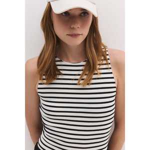 ชุดบอดี้สูทแขนกุดลายทาง - Product Image 2