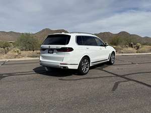 2023 X7 d'occasion certifiée, boîte automatique, intérieur clair, sièges en cuir, régulateur de vitesse adaptatif, pneus R19 - Product Image 5