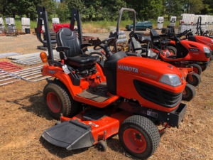 Vente en gros de tracteur Kubota BX2370 avec pelleteuse et chargeur, vente à chaud, prix d'usine, meilleure qualité de machines agricoles à vendre à bon marché - Product Image 3