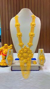 ชุดสร้อยคอเครื่องประดับแฟชั่นดูไบ24K ชุดต่างหูกำไลข้อมือวัสดุทองแดงสำหรับไก่งวง