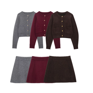 Suéter de Mujer con Cuello en V, 100% Algodón, Diseño de Punto Liso, Color y Talla Personalizables al por Mayor, Transpirable, con Logotipo Frontal, para Invierno - Product Image 3