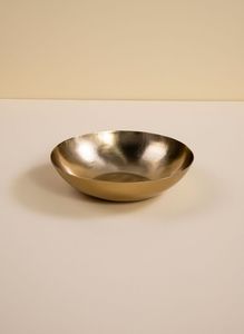 Bol de dattes de luxe en métal poli avec finition brillante adapté au service des collations et des fruits secs lors des fêtes - Product Image 4