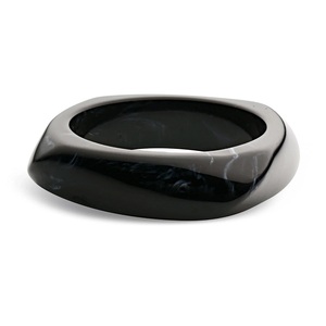 กำไลเรซิ่นดีไซน์แบบวินเทจออกแบบตามสั่งสีและรูปร่างจากงานแต่งงานของผู้ผลิตอินเดียฟรีไซส์ - Product Image 1