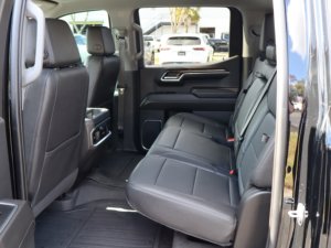 GM_C Sierra 1500 Elevation 2022 Usada en Buen Estado - Product Image 5