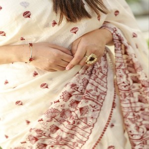 Sari Premium Suave VASTRA COTTAGE con Bordado Multihilo, Colección de Diseñador con Blusa Combinada, Tela Pura - Product Image 3