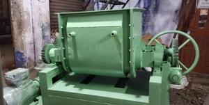 Máquina mezcladora Industrial Shree Ganesh Engineering Sigma, amasadora eléctrica montada en el suelo, 500kg para mezclar pasta viscosa - Product Image 3