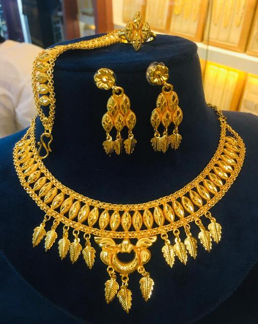 24K Gold Plated Dubai Fashion Jewelry Set Earrings Bangles Combs Brooches Copper Alloy Gift Wedding Anniversary Unisex Vintage
