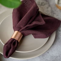 Anneau de serviette en métal finition cuivre classique, couleur personnalisable en stock pour la décoration de table de mariage, banquet ou dîner