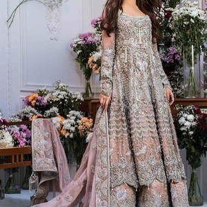 Broderie sur Anarkali avec robe Lehenga nouvelle tendance ornée de perles de verre cristal, pierre, travail de décoration Dabka - Product Image 1