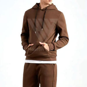 Conjunto Deportivo de Dos Piezas para Hombre de Primera Calidad, Hecho en Pakistán, Elegante y Cómodo, en Venta - Product Image 2