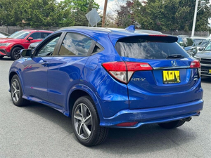 HONDA HR-V TOURING AWD 2019 d'occasion, conduite à gauche/droite - Product Image 3