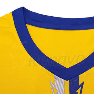 Uniforme de Fútbol al por Mayor de Alta Calidad para Hombre con Cuello en V y Nombre del Equipo Personalizado Impreso, 100% Poliéster - Product Image 3