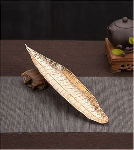 Soporte metálico para varillas de incienso, accesorio hecho a mano con forma de hoja, para decoración del hogar, fragancia de Fresno, escritorio de meditación, hecho en la india, 2023 - Product Image 3