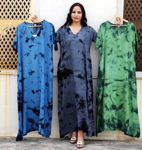 Breezy and Relaxed <b>Women</b> Summer <b>Beach</b> Tie Dye Long Kaftan Short Sleeves <b>Beach</b> <b>Women</b> Regular Size V Neck With Side Pockets Dress - Product Image 6