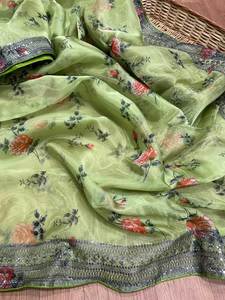 Amazing Color Western Style Beautiful Flower Printed Faux Fur Customized Color <b>Party</b> First Time Dry Clean Minute Draped Saree - Product Image 5