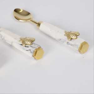 Ensemble de couteaux à beurre en métal plaqué or pour restaurant et fête de mariage couteau à beurre en vrac - Product Image 3