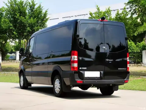 Autobús Usado Kin.gl O.ng en Venta, Modelo 2024, Volante a la Izquierda, Asientos de Cuero, Cámara Trasera, 5 Asientos, Pantalla Táctil, Faros de Xenón - Product Image 2