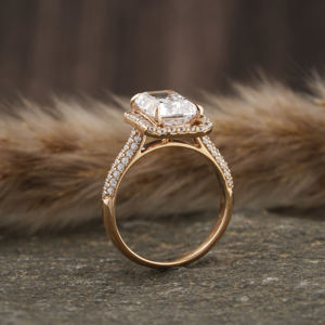 Anillo de compromiso de diamante de corte esmeralda cultivado en laboratorio, Halo de oro sólido de 10K y ajuste de pavé, anillo de regalo de lujo para mujer, certificado IGI - Product Image 4