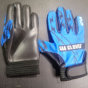 Guantes de Fútbol Gaélico Personalizados de Primera Calidad con Material de Látex, Diseño Ligero y Correa de Muñeca Ajustable - FLP GEARS - Product Image 6