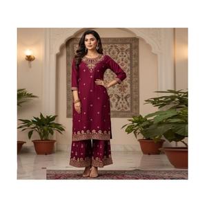 Ensemble Sharara haut de gamme très demandé, en rayonne 14 kg avec un magnifique imprimé métallisé, costume Sharara pakistanais, disponible à un prix raisonnable - Product Image 1