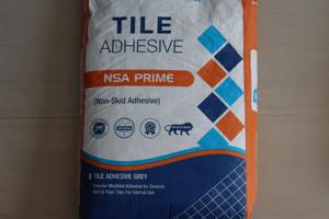 Venta caliente Planix Azulejos químicos Adhesivo Nsa Prime para azulejos de baño de piscina (Bolsa de 20Kg) Fabricante mayorista - Product Image 2