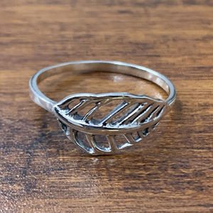 Boho Romantic <b>Statement</b> <b>Ring</b> in Platinum 2.3 Grams with Natural Stone Inlay for Everyday Wear-Certified by IGI - Product Image 1