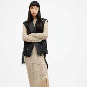 Gilet en similicuir noir de qualité supérieure pour femme, style motard, sans manches, coupe ajustée, style punk, en cuir PU - Product Image 3