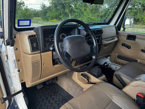 Wrangler Sport LHD 2002 Usado en Buen Estado - Product Image 2
