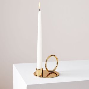 Porte-bougie en métal de style élégant pour la décoration d'occasion spéciale, ajoutant une touche sophistiquée au style intérieur - Product Image 1